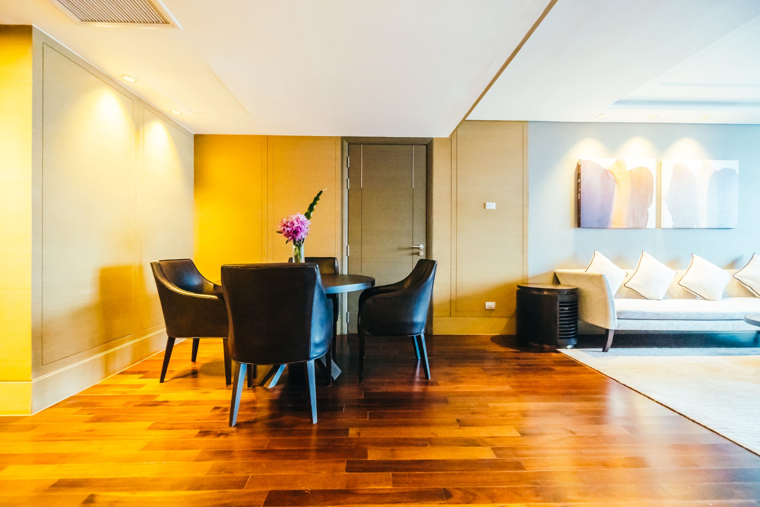 The 10 Best Types of Flooring for a Modern House: A Complete Comparison